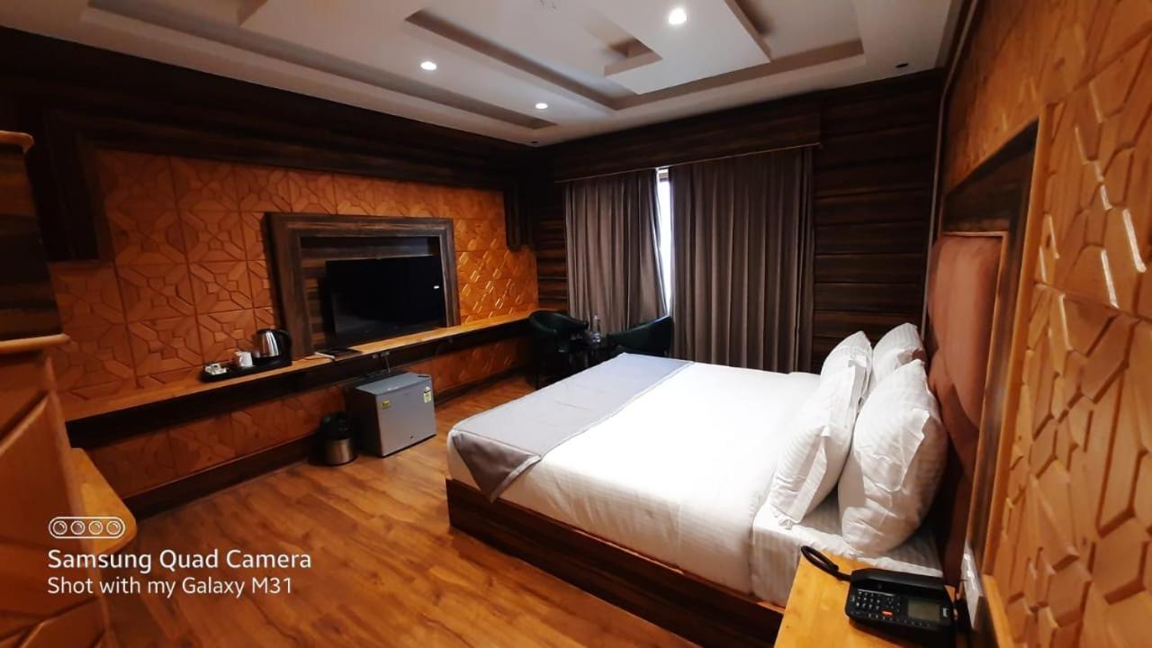 White Water Resorts Pahalgam Exterior photo
