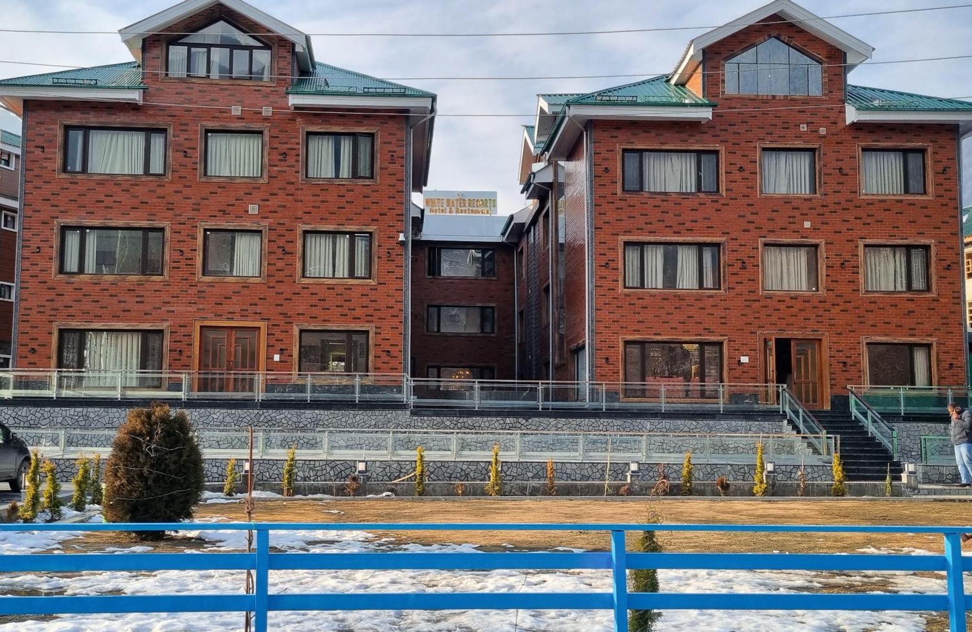 White Water Resorts Pahalgam Exterior photo